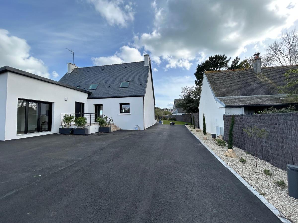 Superbe Villa Tout Confort Avec Piscine Chauffee Er Couverte Et Spa A 2 Pas De La Plage Fouesnant Luaran gambar