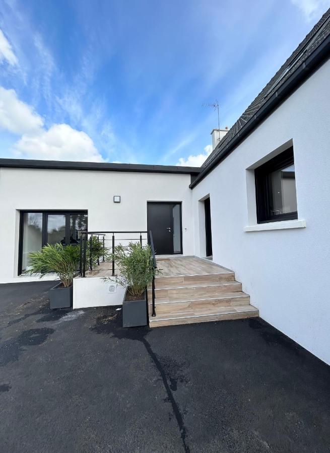 Superbe Villa Tout Confort Avec Piscine Chauffee Er Couverte Et Spa A 2 Pas De La Plage Fouesnant Luaran gambar