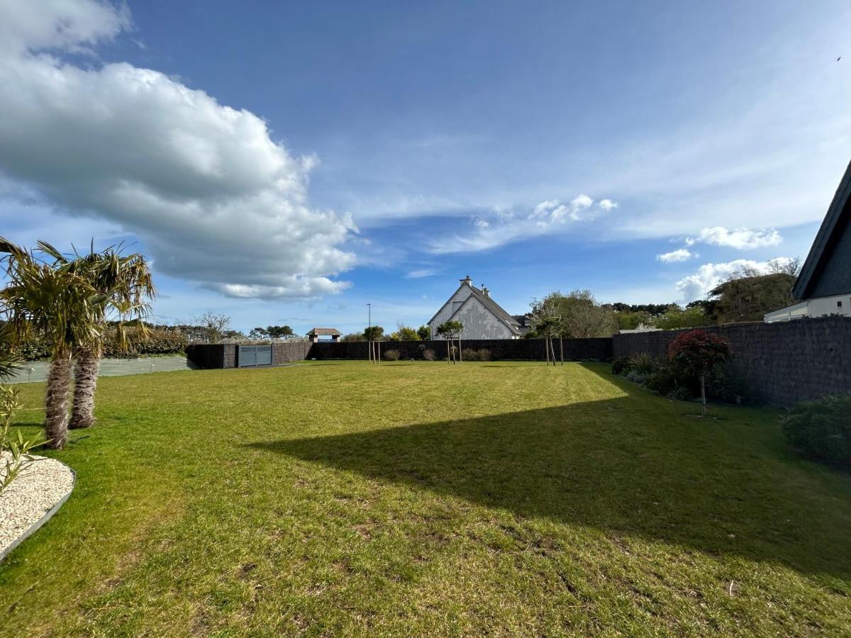 Superbe Villa Tout Confort Avec Piscine Chauffee Er Couverte Et Spa A 2 Pas De La Plage Fouesnant Luaran gambar