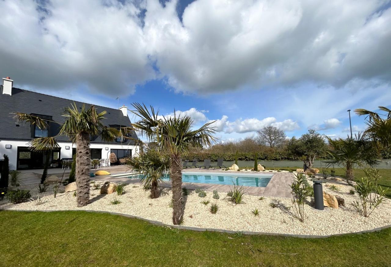 Superbe Villa Tout Confort Avec Piscine Chauffee Er Couverte Et Spa A 2 Pas De La Plage Fouesnant Luaran gambar
