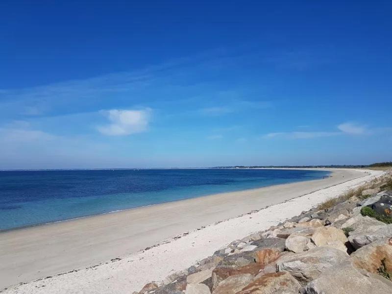 Superbe Villa Tout Confort Avec Piscine Chauffee Er Couverte Et Spa A 2 Pas De La Plage Fouesnant Luaran gambar