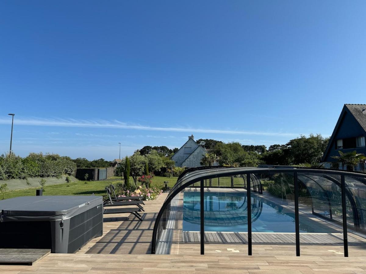 Superbe Villa Tout Confort Avec Piscine Chauffee Er Couverte Et Spa A 2 Pas De La Plage Fouesnant Luaran gambar