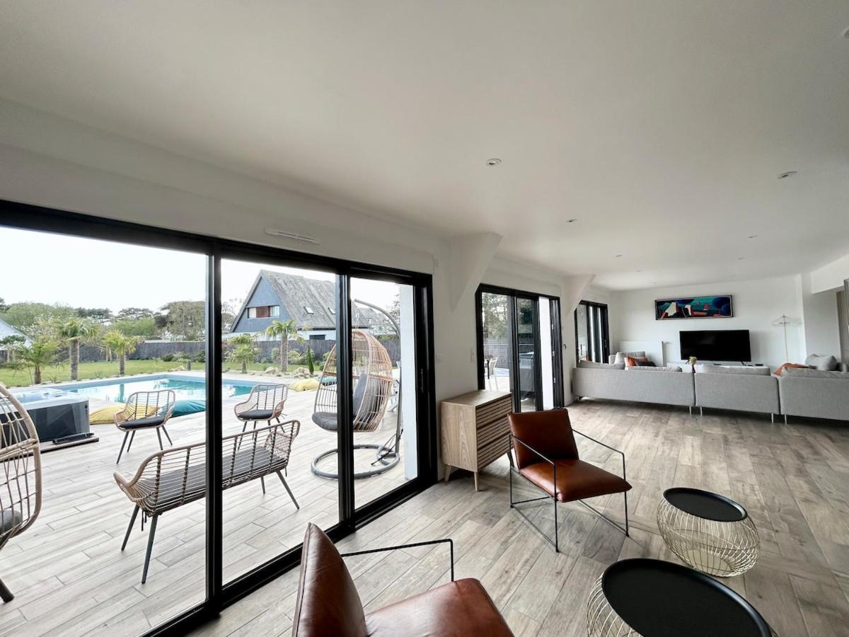 Superbe Villa Tout Confort Avec Piscine Chauffee Er Couverte Et Spa A 2 Pas De La Plage Fouesnant Luaran gambar