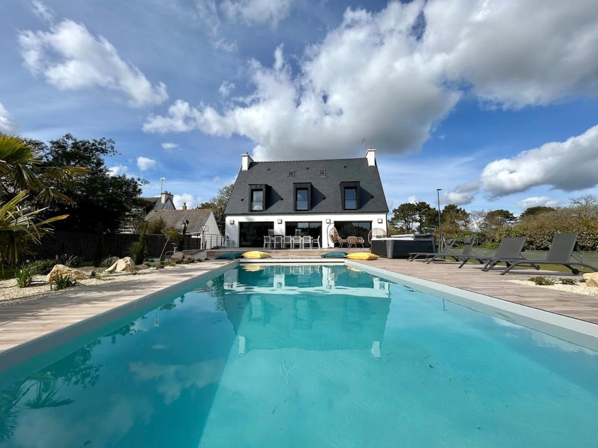 Superbe Villa Tout Confort Avec Piscine Chauffee Er Couverte Et Spa A 2 Pas De La Plage Fouesnant Luaran gambar